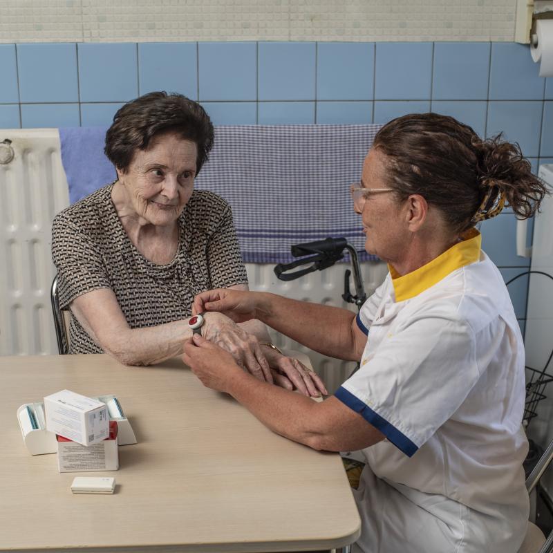 Thuisverpleegkundige Martine van Wit-Gele Kruis.